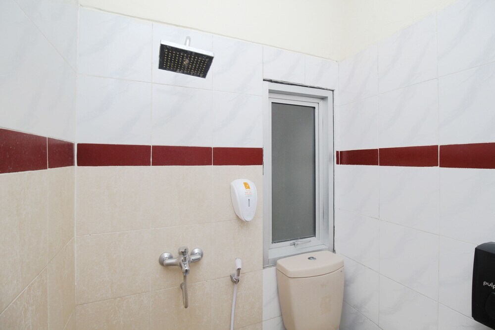 Сурабая: Airy Gubeng Soetomo Karang Menjangan 17 Surabaya