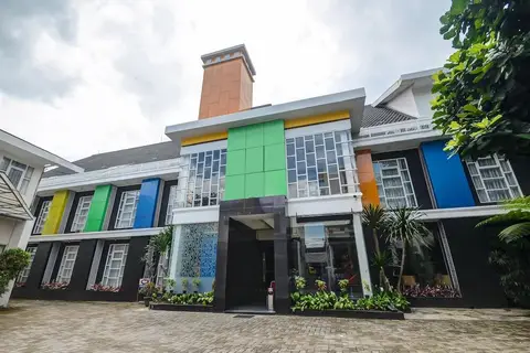 Airy Regol Dewi Sartika 108 A Bandung — фото 1