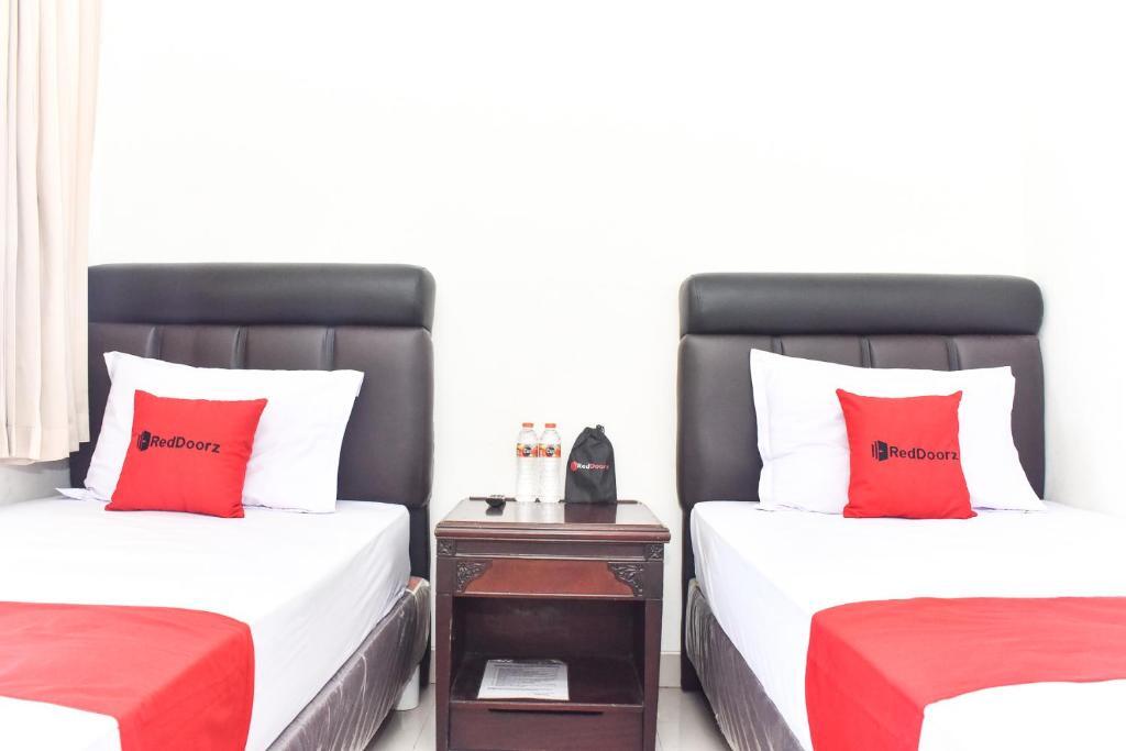 Вонособо: RedDoorz near Alun Alun Wonosobo