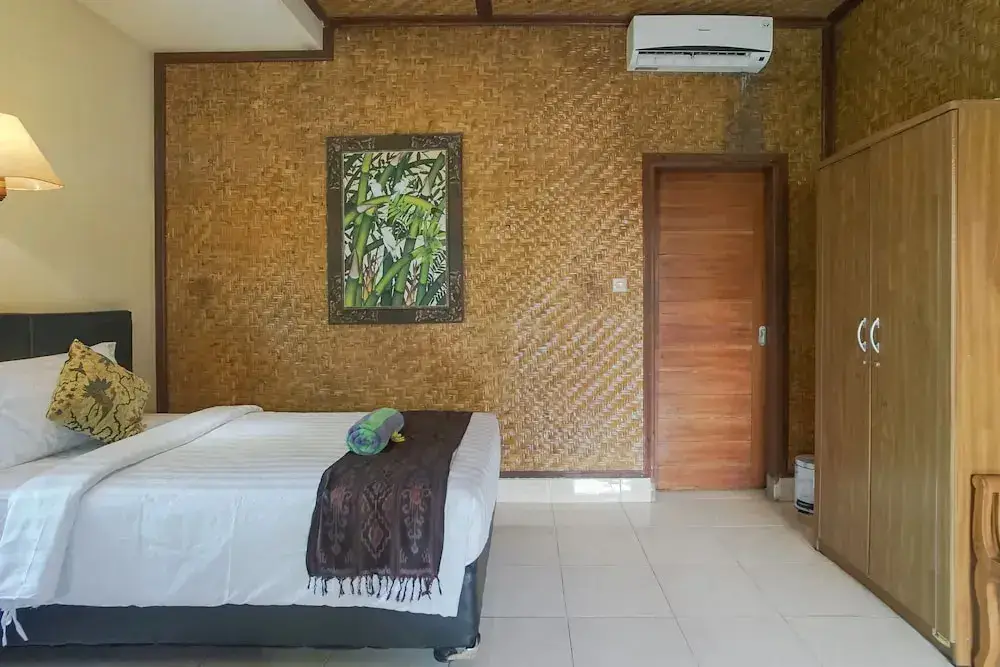 Убуд: Ubud City Hotel