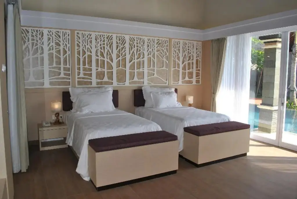 Темеси: Gianyar Beach