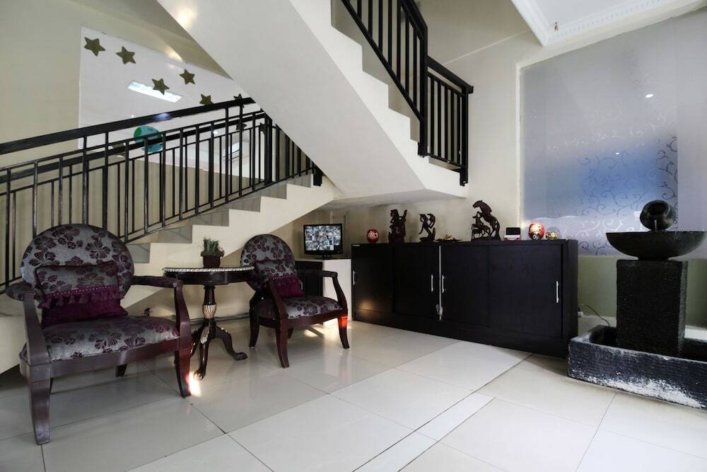 Джакарта: Airy Eco Radio Dalam Antene Tiga 10 Jakarta