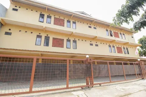 Airy Eco Bintaro BTC Tangerang Selatan — фото 1