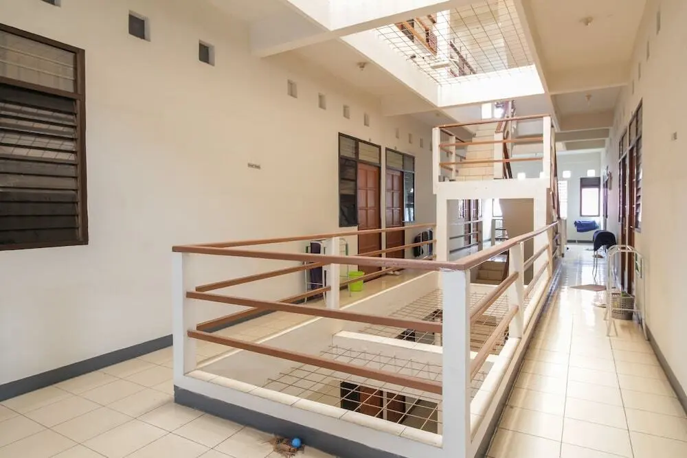 Южный Тангеранг: Airy Eco Bintaro BTC Tangerang Selatan