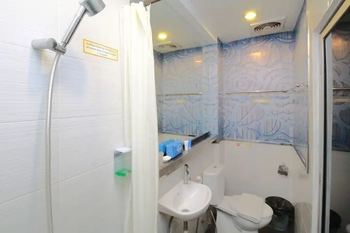 Медан: Airy Thamrin Gandhi Medan