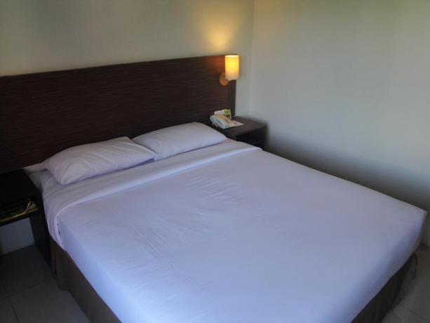 Макассар: Hotel Artha Kencana Makassar
