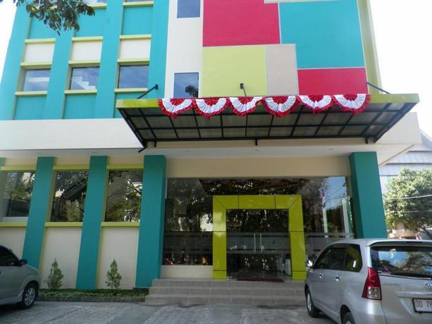 Макассар: Hotel Artha Kencana Makassar