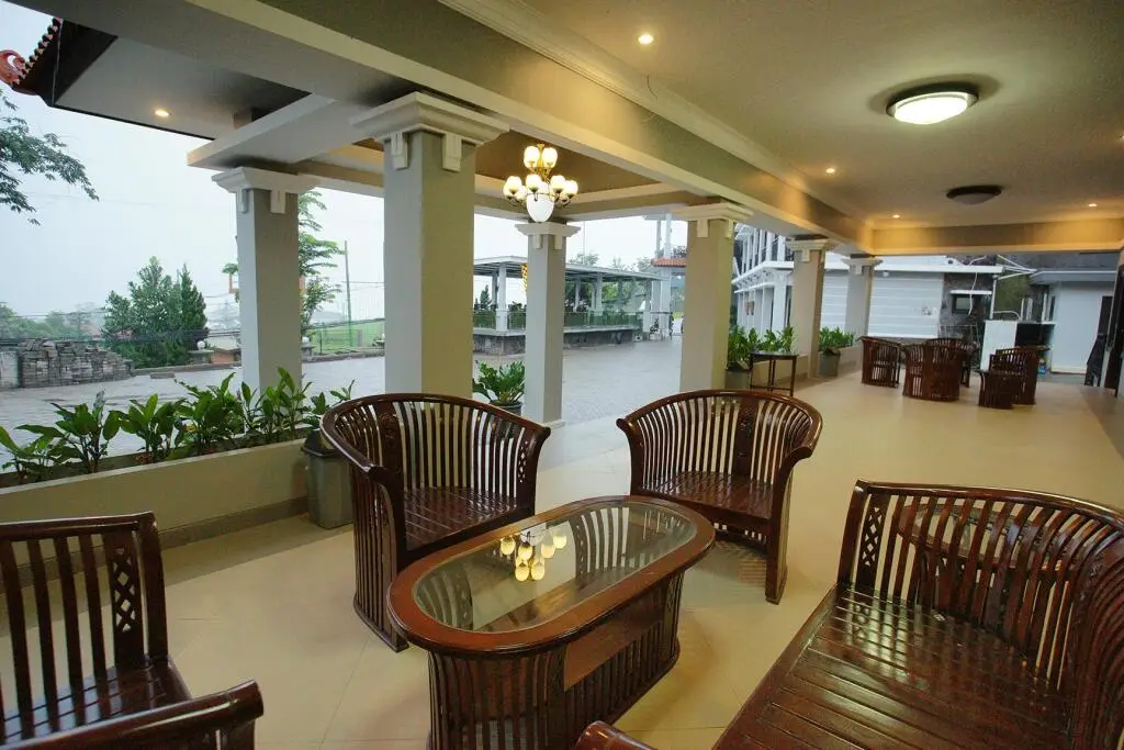 Травас: Avila Ketapan Rame Hotel