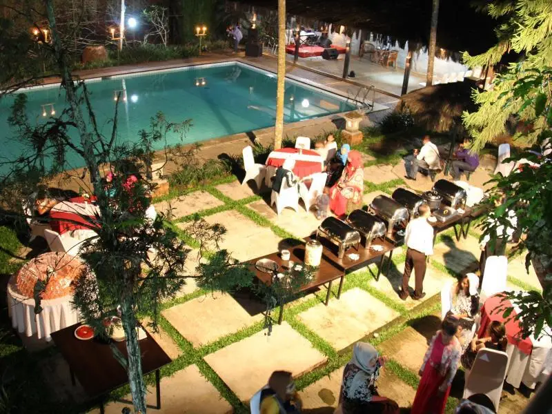 Барос: Augusta Sukabumi Hotel