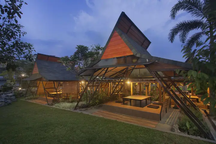 Унгаран: The Wujil Resort & Conventions