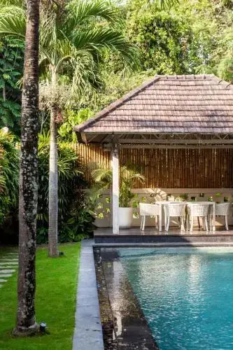 Чангу: The Retreat - Contemporary Balinese Style Close to Beach