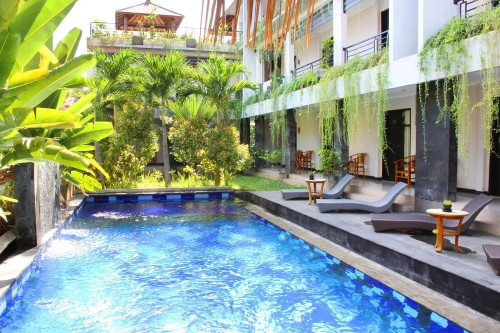 Кута: 艾里巴厘岛库塔丹帕沙西那库拉帖木儿 6 号酒店(Airy Denpasar Barat Nakula Timur 6 Kuta Bali)