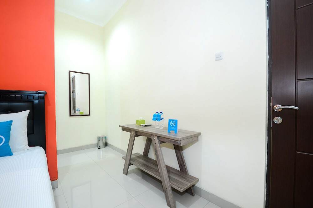 Сурабая: Airy Syariah Gayungan Gayungsari Barat 76 Surabaya