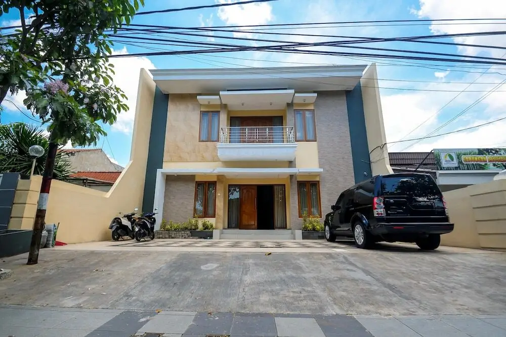 Сурабая: Airy Syariah Gayungan Gayungsari Barat 76 Surabaya