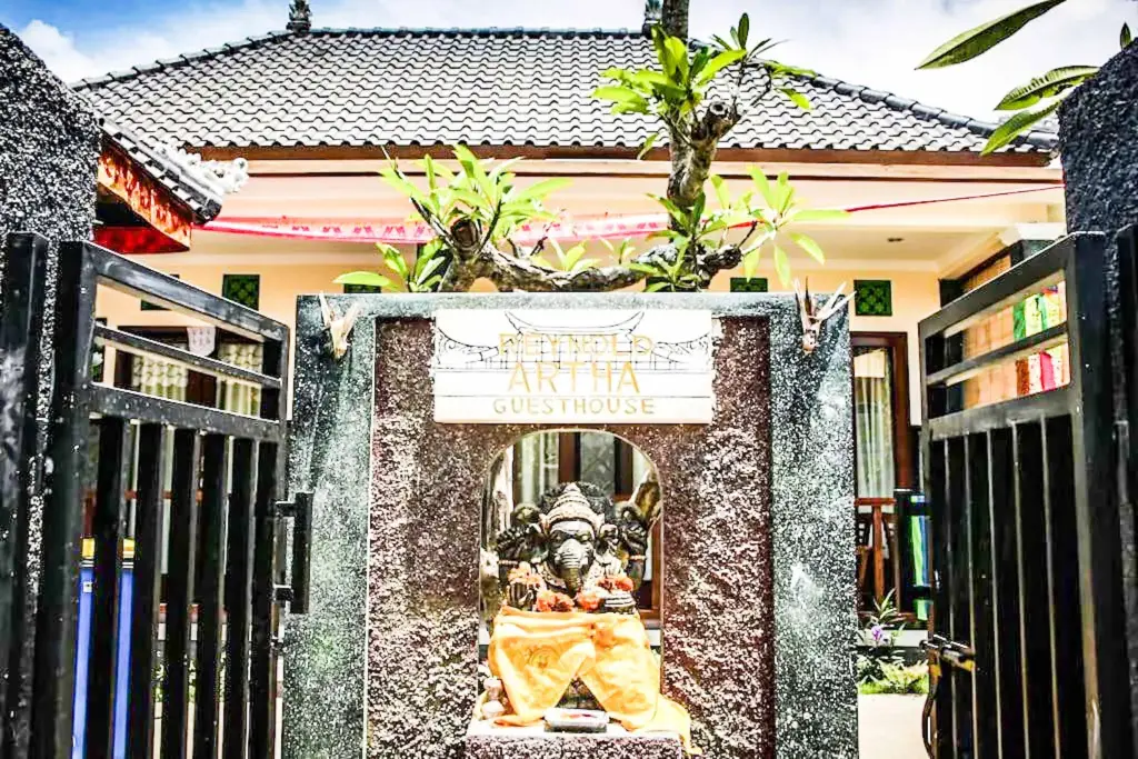 Reynold Artha Guest House — фото 1