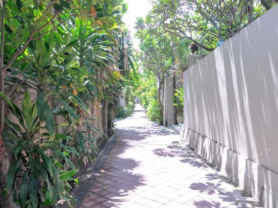 Кута: 艾里巴厘岛库塔水明漾卡优贾堤酒店(Airy Seminyak Kayu Jati Kuta Bali)