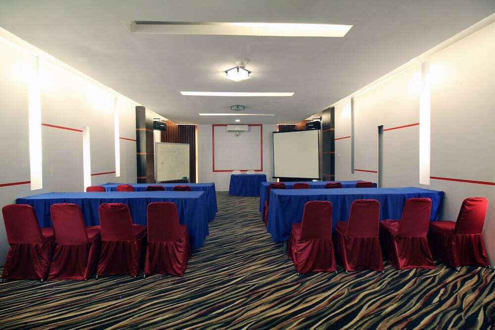 Кендари: Airy Syariah Kendari Barat Edy Sabara 1A