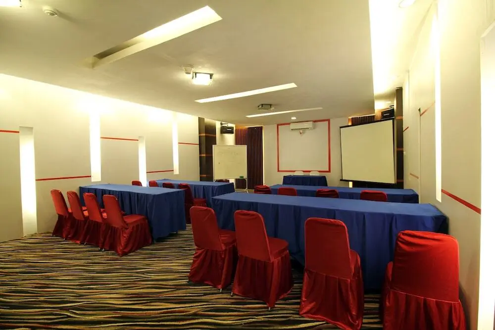 Кендари: Airy Syariah Kendari Barat Edy Sabara 1A