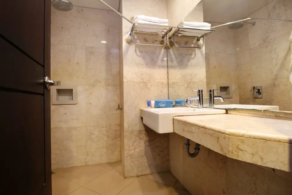 Кендари: Airy Syariah Kendari Barat Edy Sabara 1A