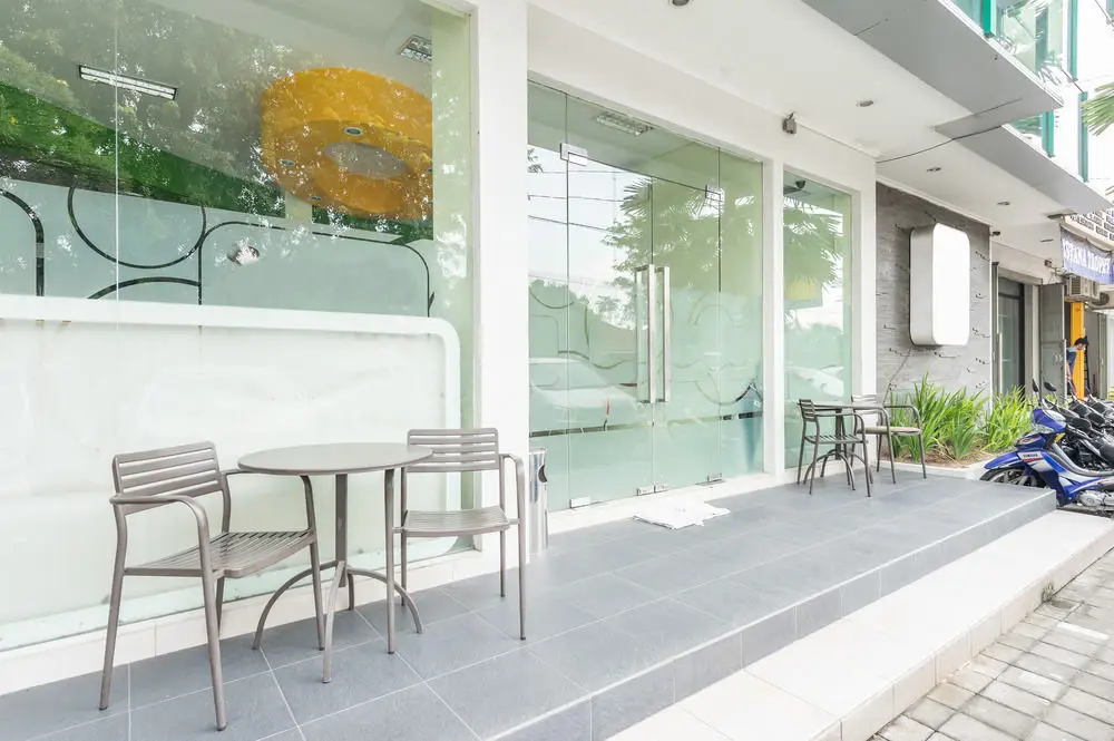 Суракарта: Airy Terminal Tirtonadi Ahmad Yani 280 Solo