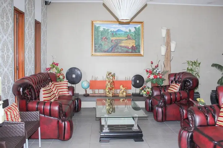 Сурабая: Airy Wijaya Kusuma Dukuh Kupang Timur 20 Surabaya