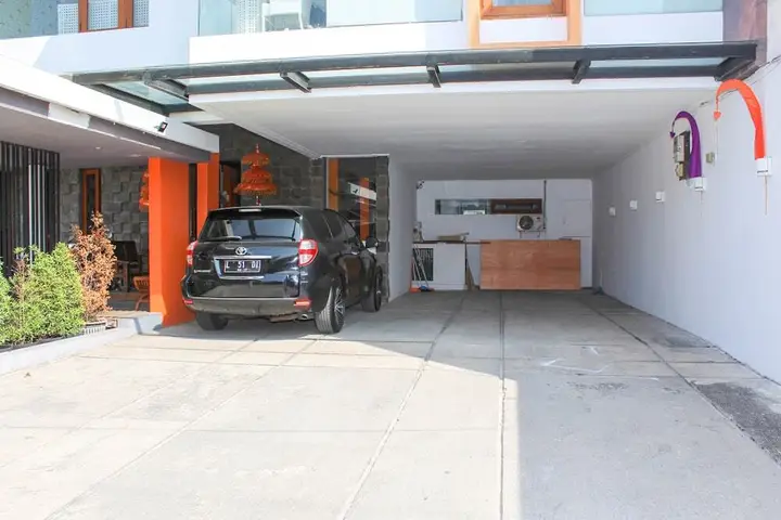 Сурабая: Airy Wijaya Kusuma Dukuh Kupang Timur 20 Surabaya