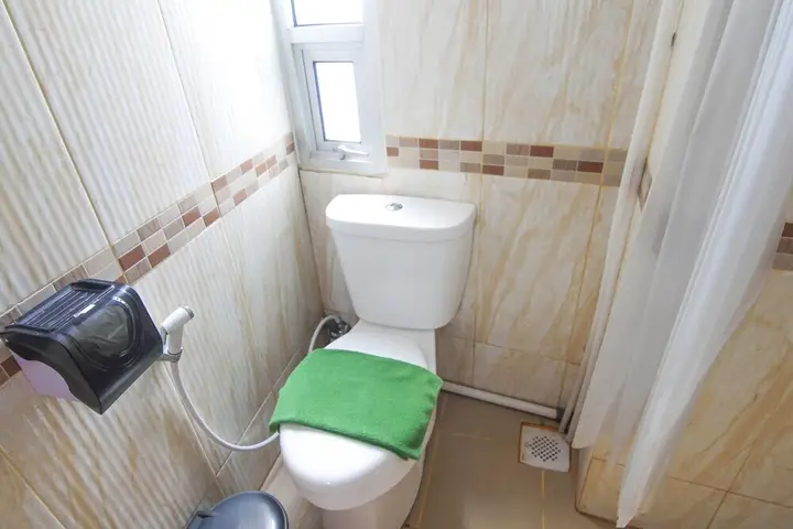 Бандунг: Airy Cihaurgeulis Surapati 235 Bandung