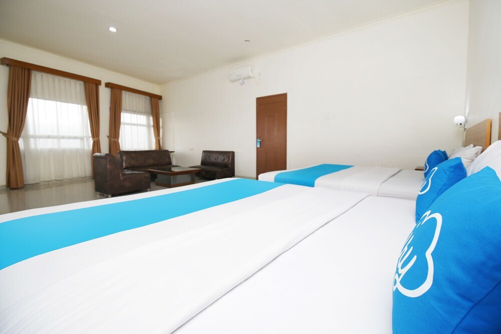 Бандунг: Airy Cihaurgeulis Surapati 235 Bandung