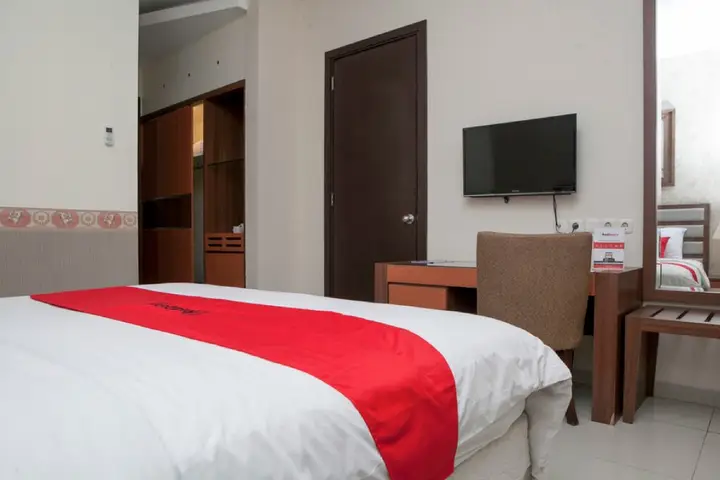 Бандунг: RedDoorz near Gedung Sate