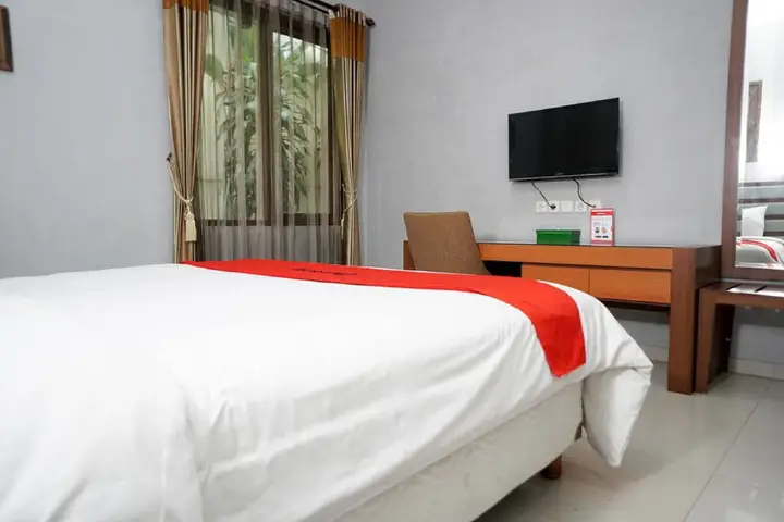 Бандунг: RedDoorz near Gedung Sate