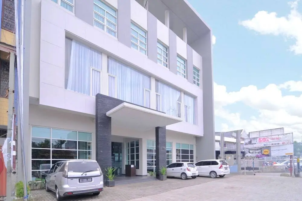 Макассар: Airy Rappocini Landak Baru Makassar