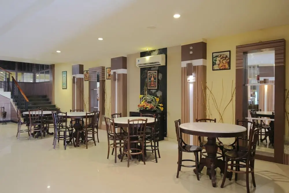 Макассар: Airy Panakkukang Topaz Raya Blok F 5 Masale Makassar