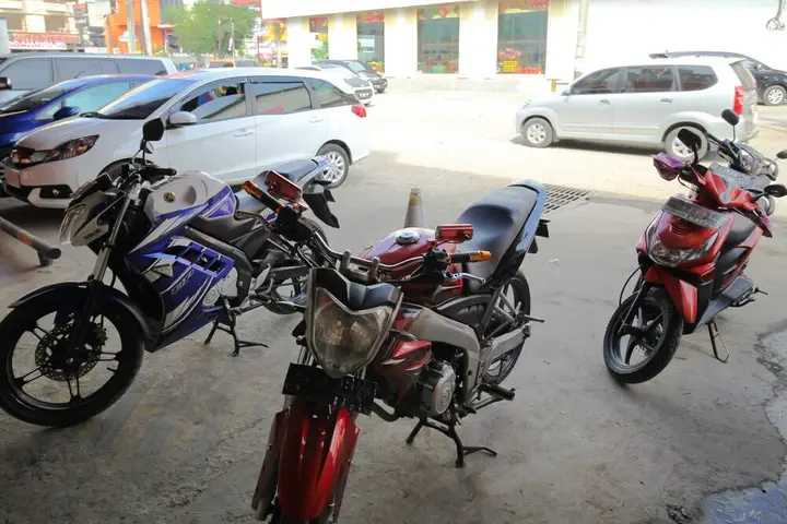 Макассар: Airy Panakkukang Topaz Raya Blok F 5 Masale Makassar