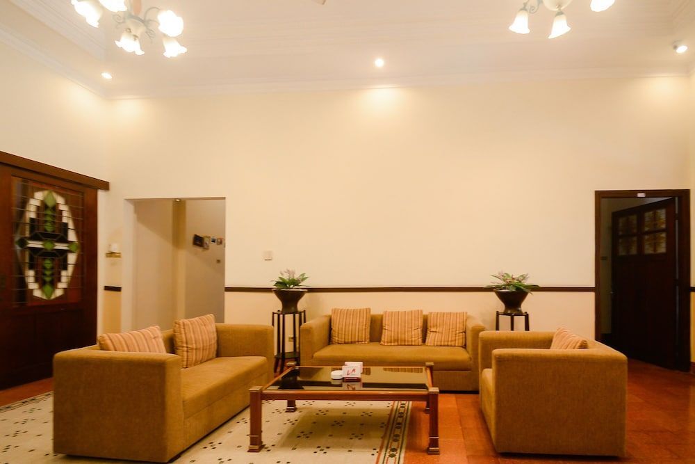 Маланг: Airy Klojen Lamongan 12 Malang