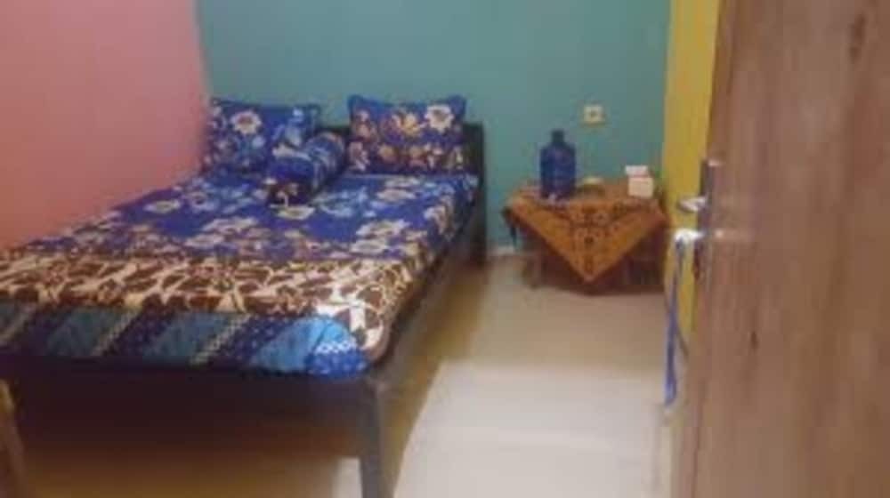 Остров Менджанган: Yunior Guesthouse