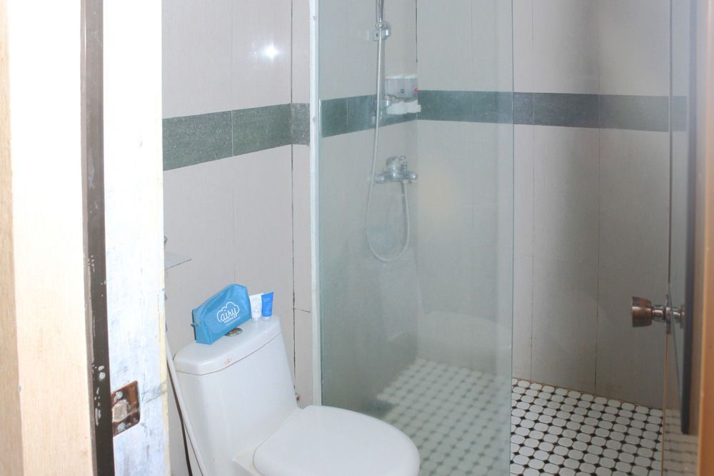 Сурабая: 艾里泗水布布坦塔姆巴克巴扬 17 号酒店(Airy Bubutan Tambak Bayan 17 Surabaya)