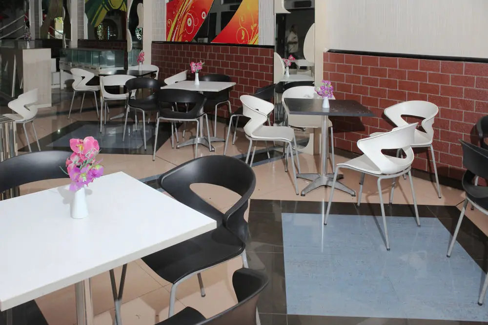 Сурабая: 艾里泗水布布坦塔姆巴克巴扬 17 号酒店(Airy Bubutan Tambak Bayan 17 Surabaya)