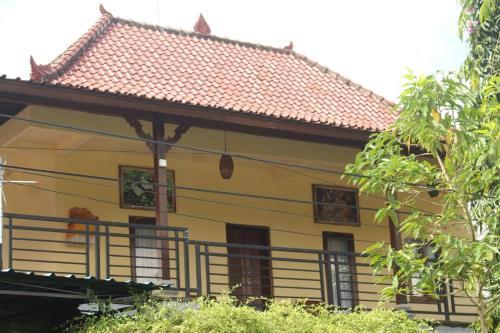 Тегаллаланг: Gusti House