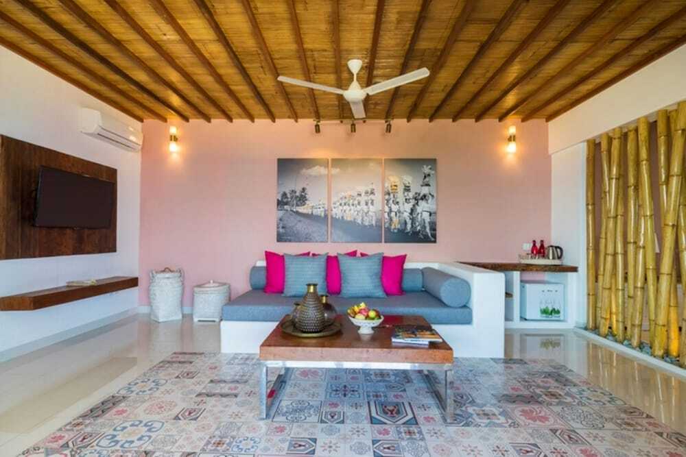 Гили Аир: PinkCoco Gili Air