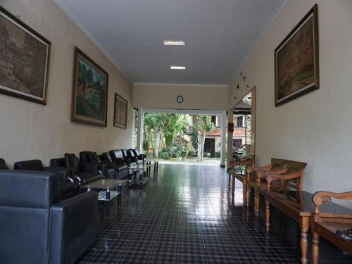 Candisari Hotel — фото 1
