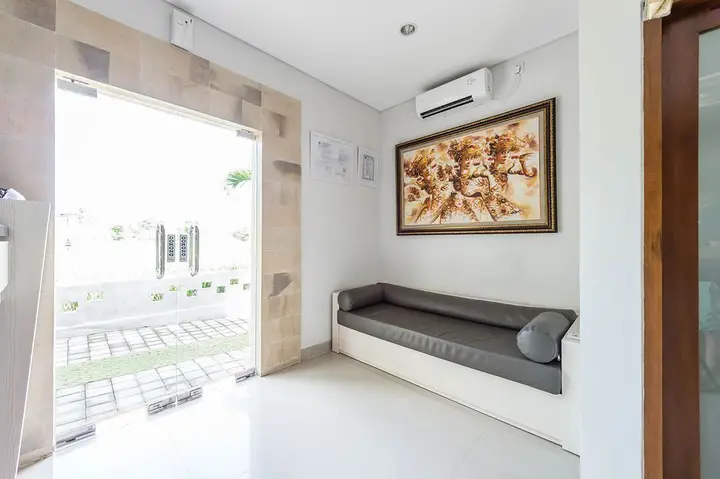 Керобокан: Airy Seminyak Kerobokan Raya Gang Tujuh Bali
