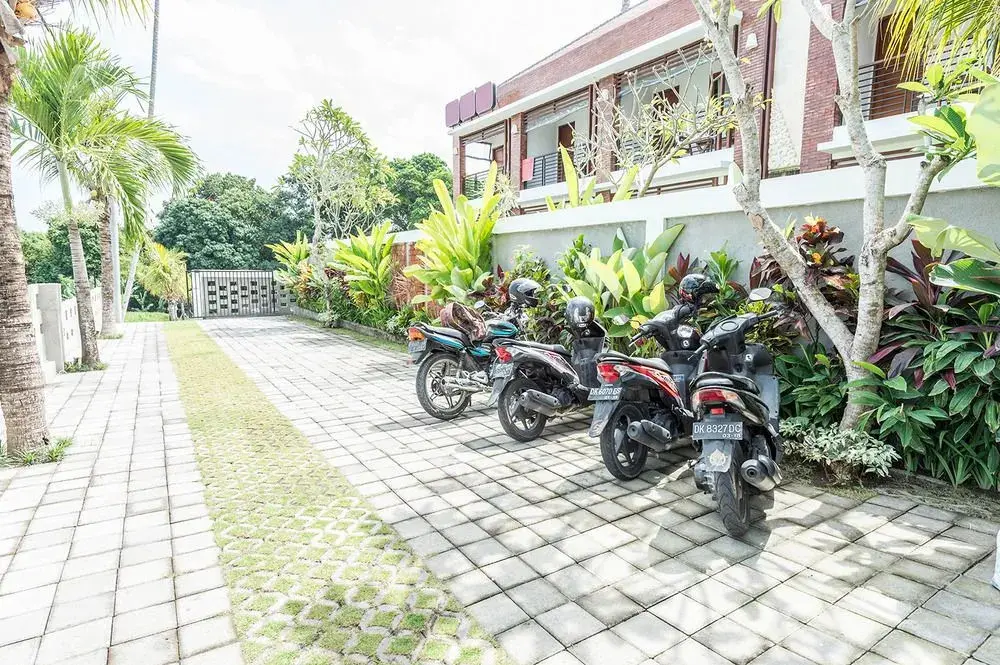 Керобокан: Airy Seminyak Kerobokan Raya Gang Tujuh Bali