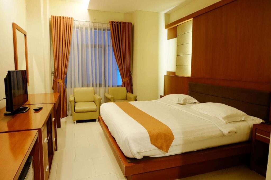 Бандар-Лампунг: Hotel Arinas