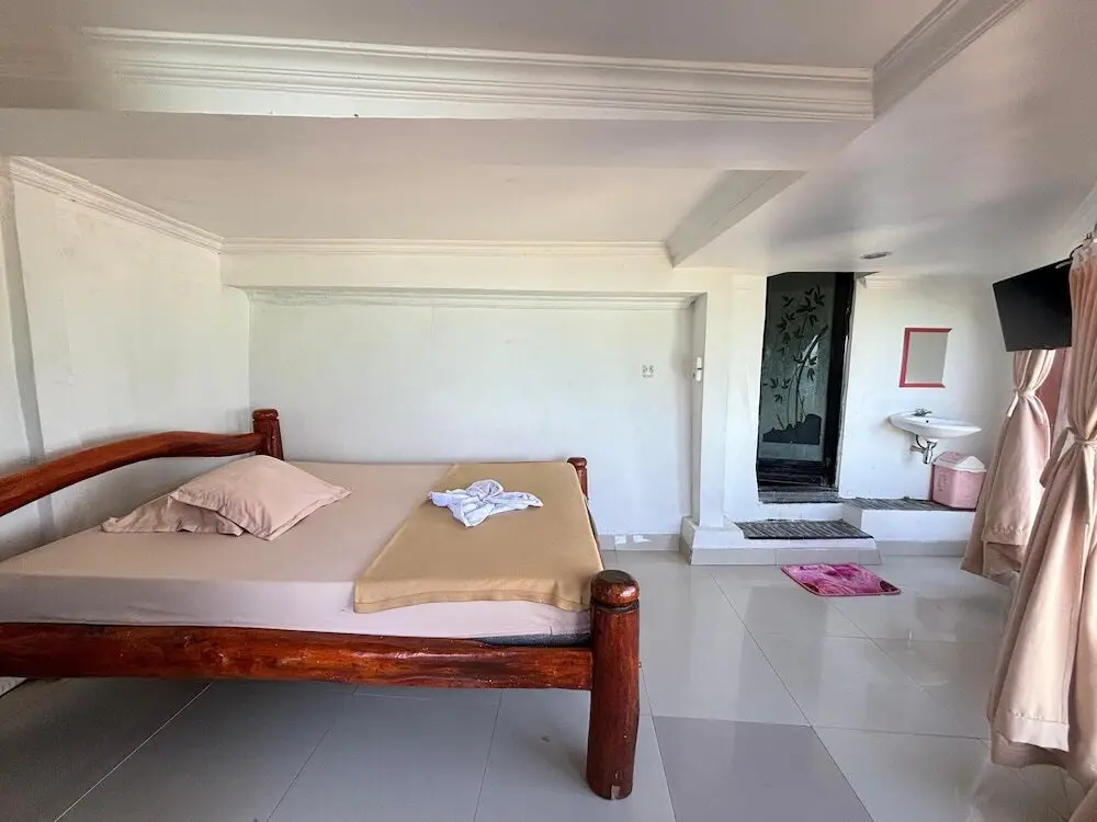 Бира: Bira Panda Beach 2