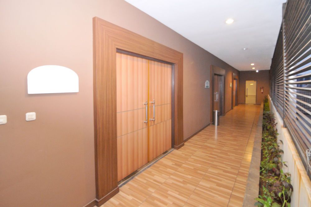 Джакарта: D'Bamboo Suites