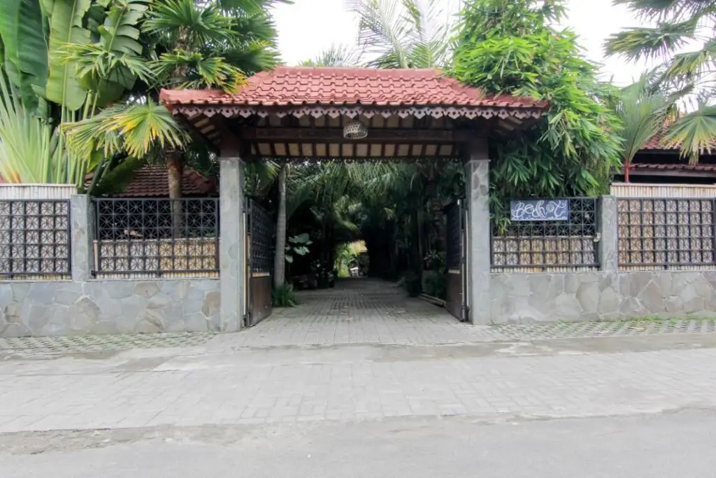 Севон: Bedhot Homestay