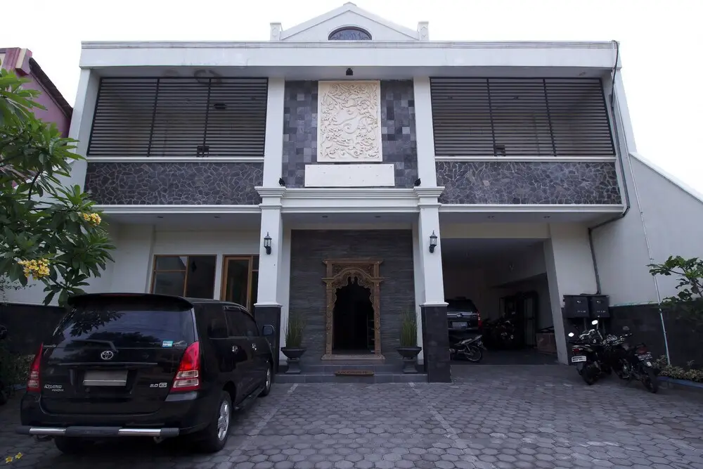 Депок: Airy Syariah Sleman Wahid Hasyim 60 Yogyakarta