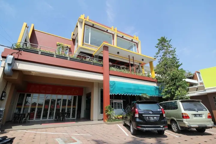Маланг: Airy Klojen Raya Dieng 15 Malang
