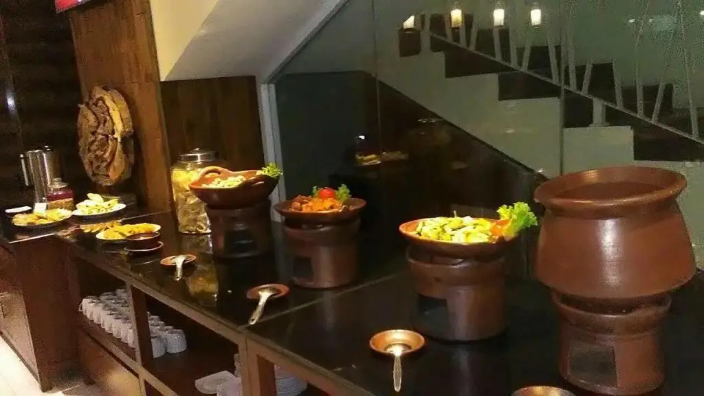 Батуретно: Hotel Adilla Syariah Ambarukmo
