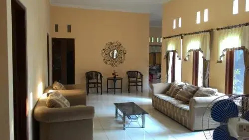 Негара: Shalom Homestay